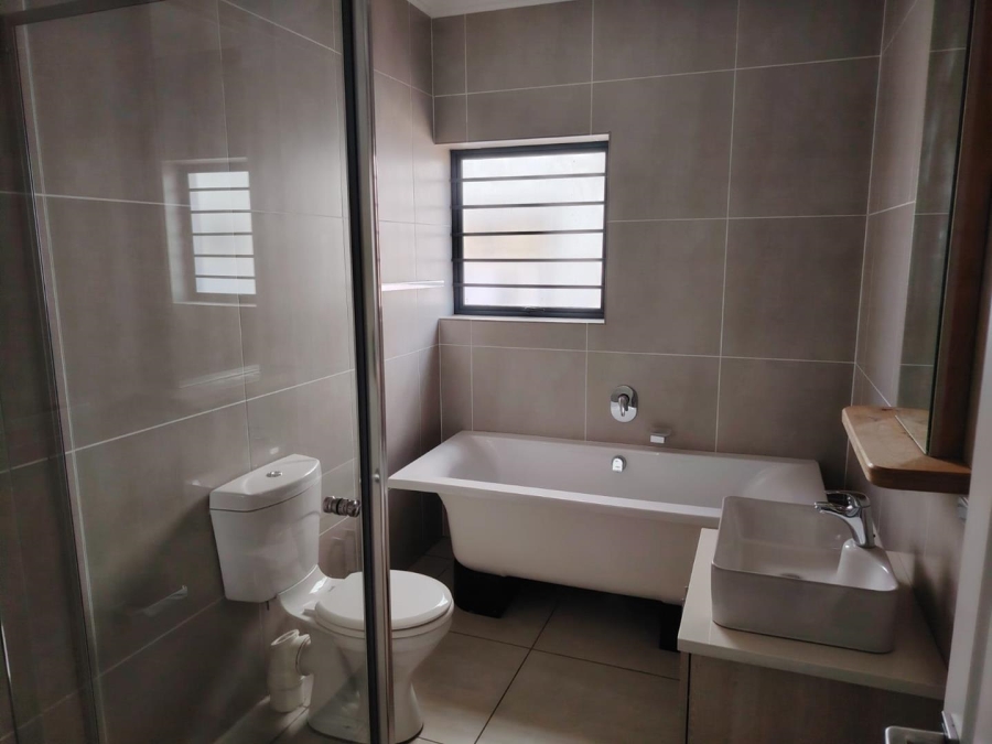 To Let 3 Bedroom Property for Rent in De Velde Western Cape